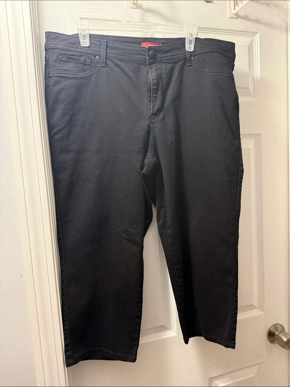 Black Capris - Comfortable Mid-Rise Stretch Pants